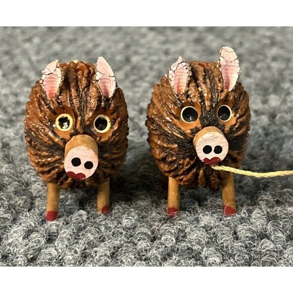 Anthropomorphic Pig Salt Pepper Shakers Walnut Small MCM Folk Art - Picture 1 of 9